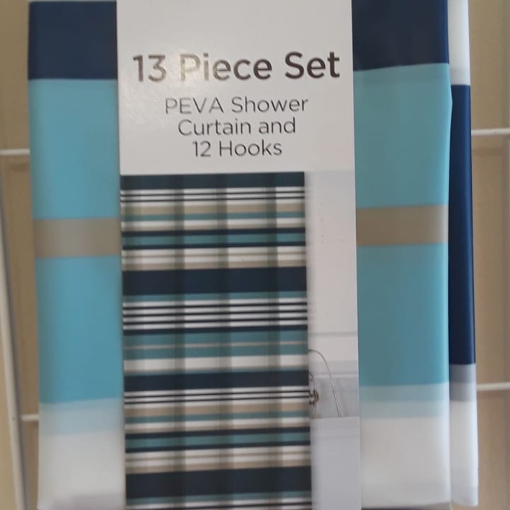 Meet your Posher, Claudia